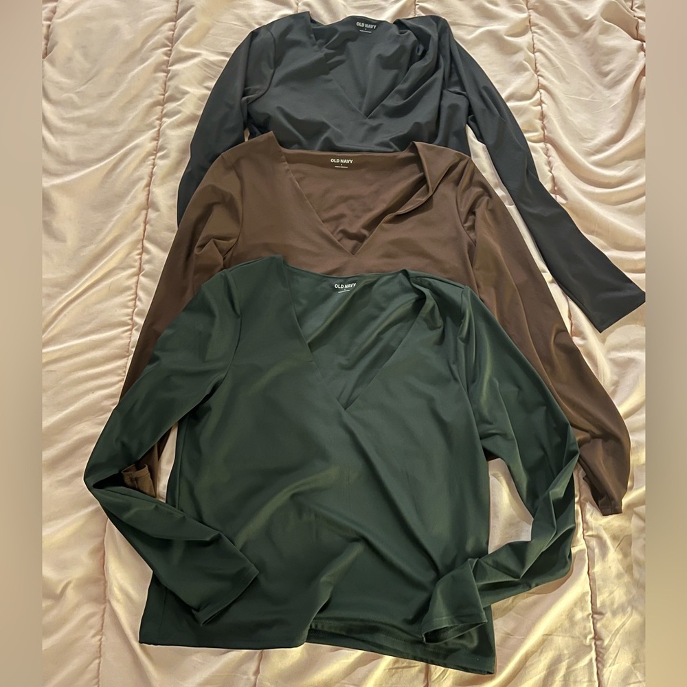 Old navy long sleeve v neck bundle
